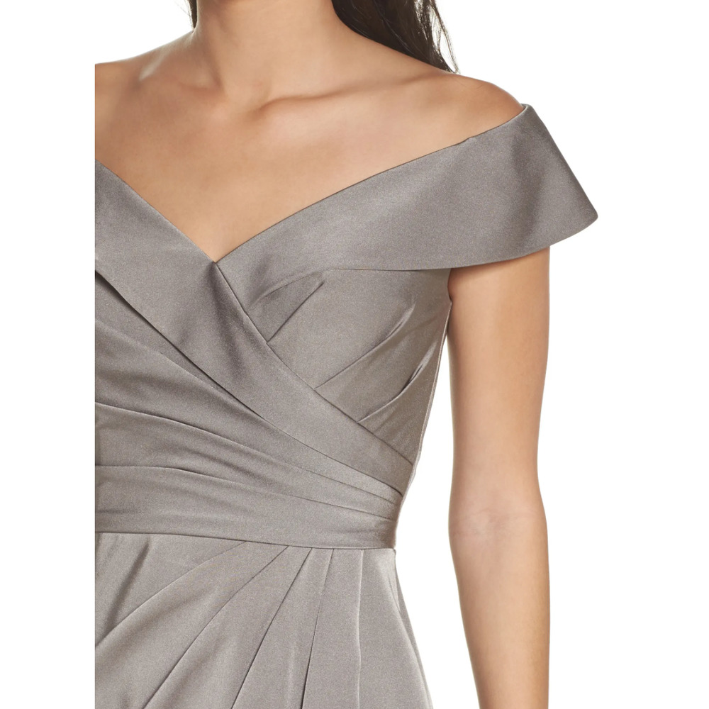La Femme Surplice Off the Shoulder Column Gown NEW Sz 16 - Picture 14 of 15